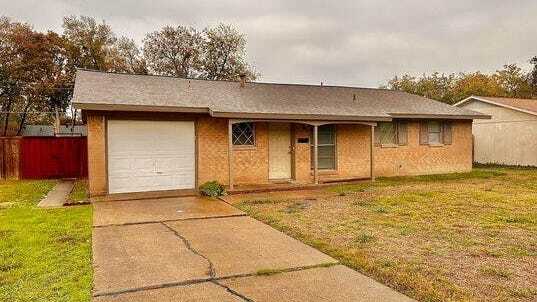 Building Photo - 1008 Wake Dr