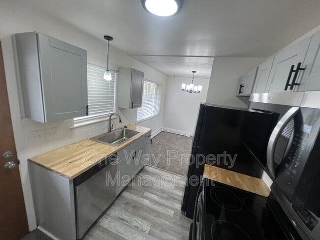 Building Photo - 2152 19th Ave