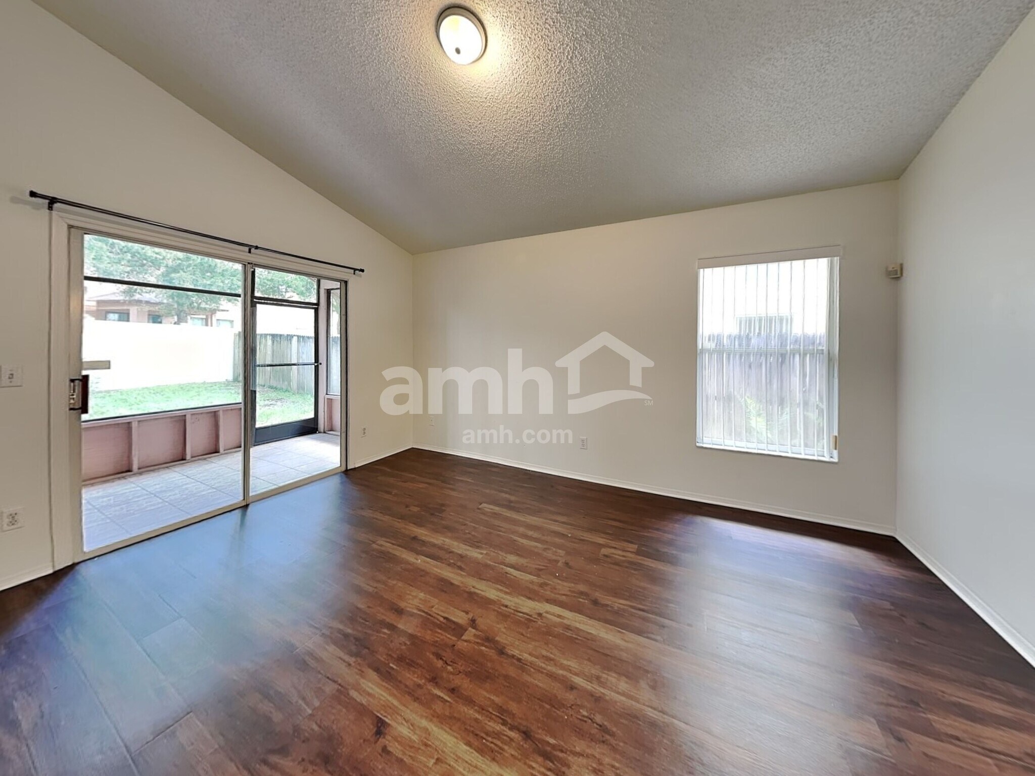 Building Photo - 957 Islander Ave