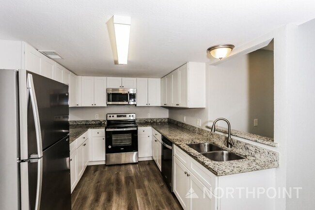 Building Photo - 3 BR/2BA | Newly Renovated Single Family Home |  Gated backyard!