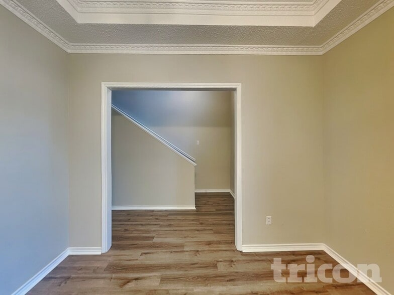 Building Photo - 509 Live Oak Dr