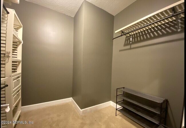 Building Photo - 9823 Tapestry Park Circle