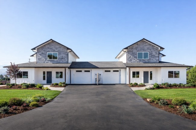 Building Photo - 1763 Grant Rd