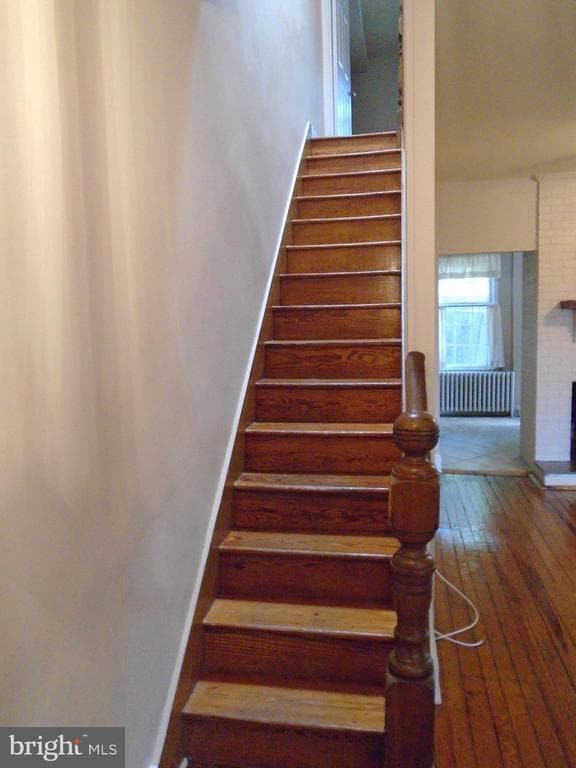 Building Photo - 112 Commerce St