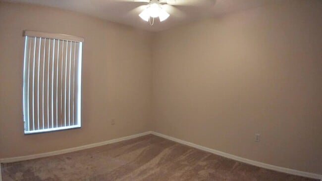 Building Photo - 4043 Stonefield Dr