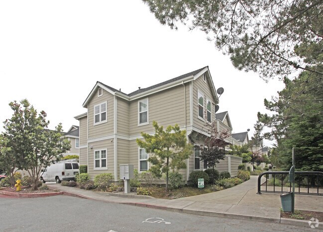 Building Photo - The Miramontes Point Building