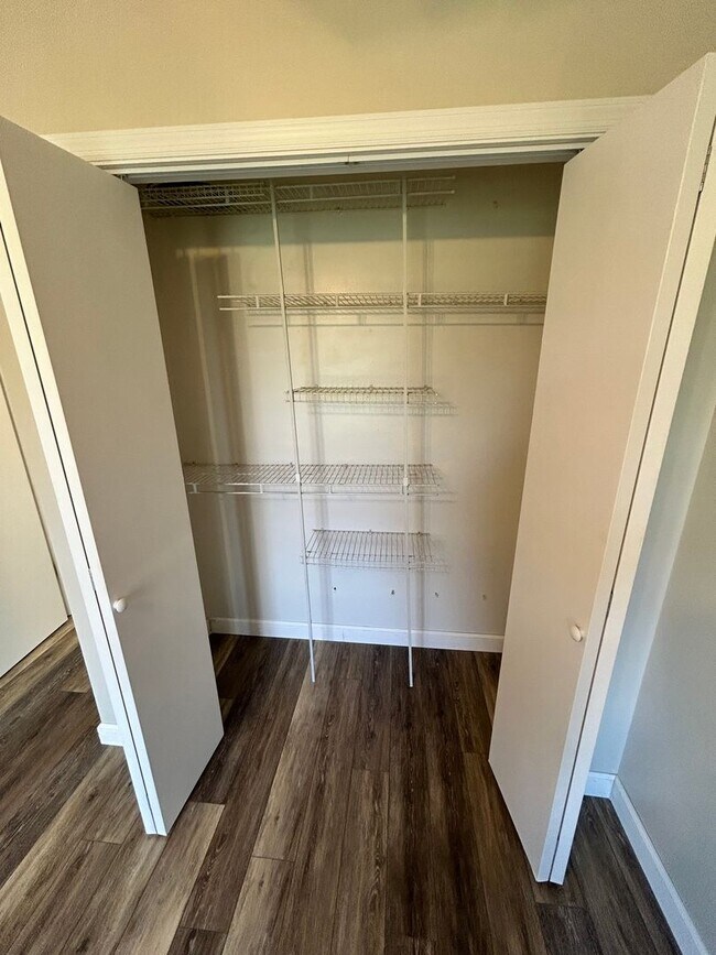 Building Photo - 249 Hannover Cir