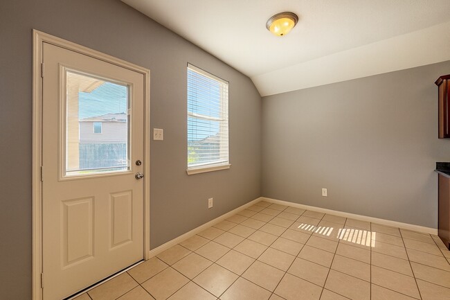 Building Photo - 6626 Poplar Rose Ct.
