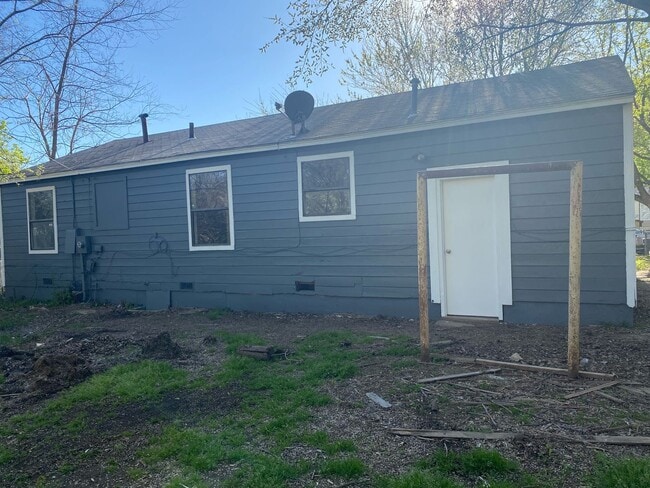 Primary Photo - Beautiful Newly Remodeled Affordable Housi...