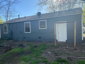 Building Photo - Beautiful Newly Remodeled Affordable Housi...
