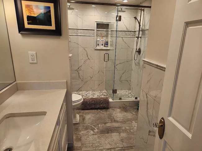 Building Photo - 355 S Broadway