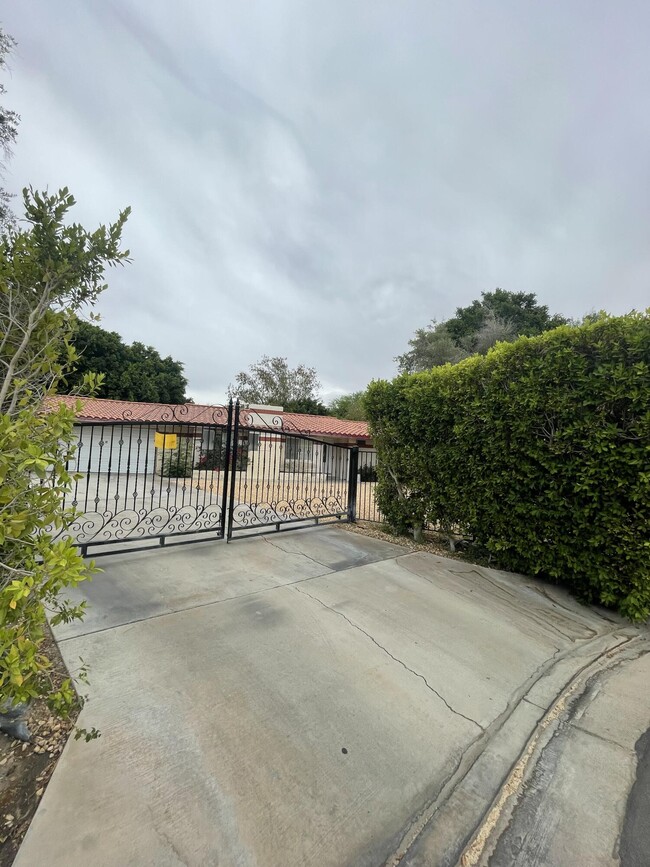Primary Photo - 36691 Donna Cir