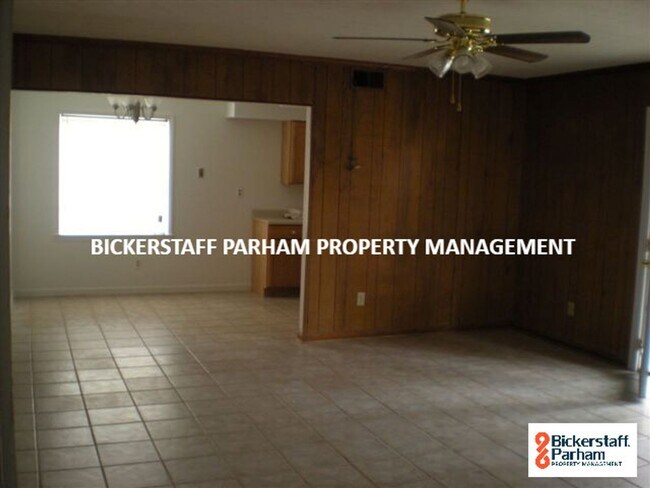 Building Photo - Charming Home In Columbus, GA Off Of Reese Road!