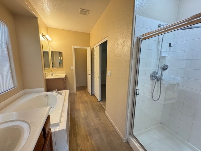 Building Photo - 4823 Celsion Rock St