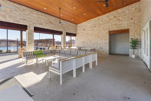 Building Photo - 510 Clover Crk Dr