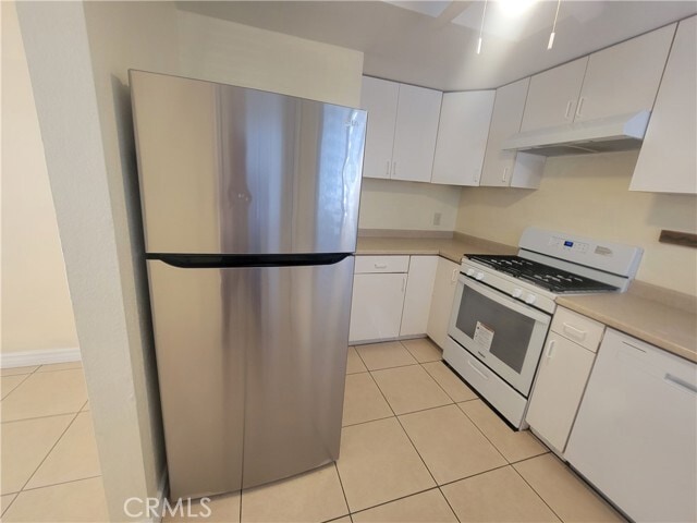 Building Photo - 23549 Maribel Ave