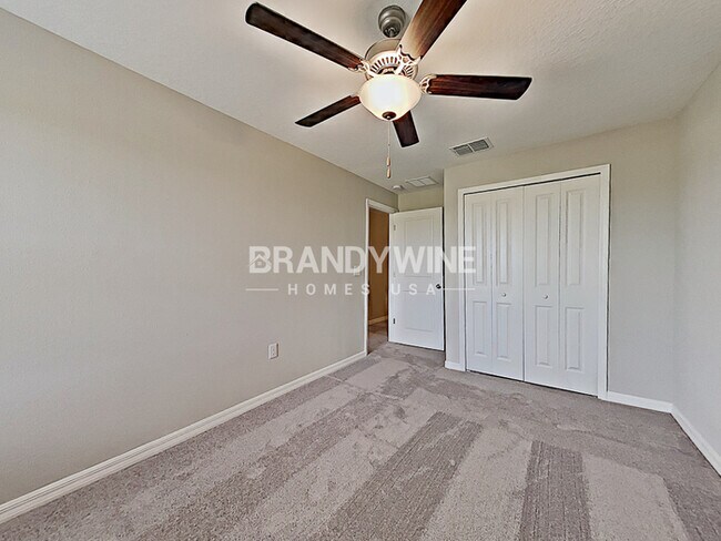 Building Photo - NEW LOWER RENTAL RATE LEASING SPECIAL: Rec...