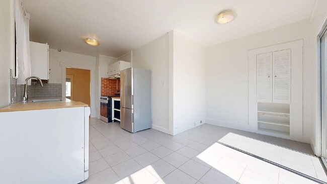 Building Photo - Charming Inner Sunset Single Family Home w...