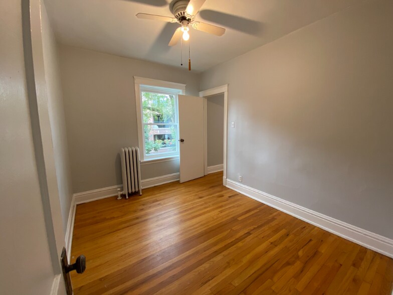 Building Photo - 3953 N Hoyne Ave