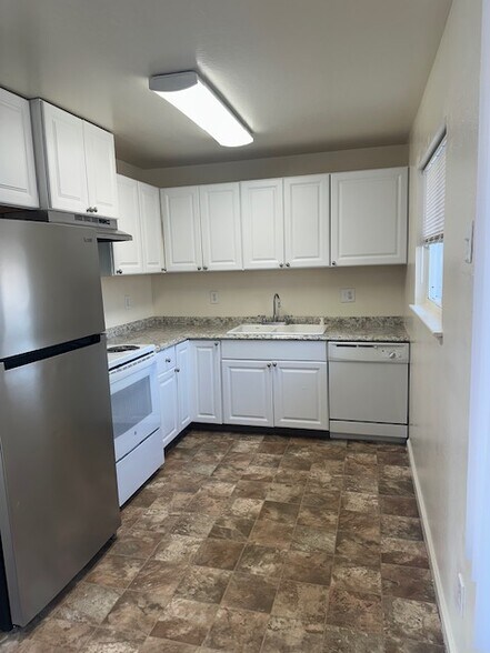 KITCHEN - 16245 Keith Way