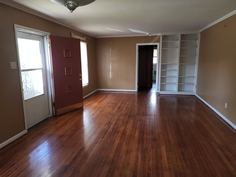 Building Photo - 402 W 27th Ave
