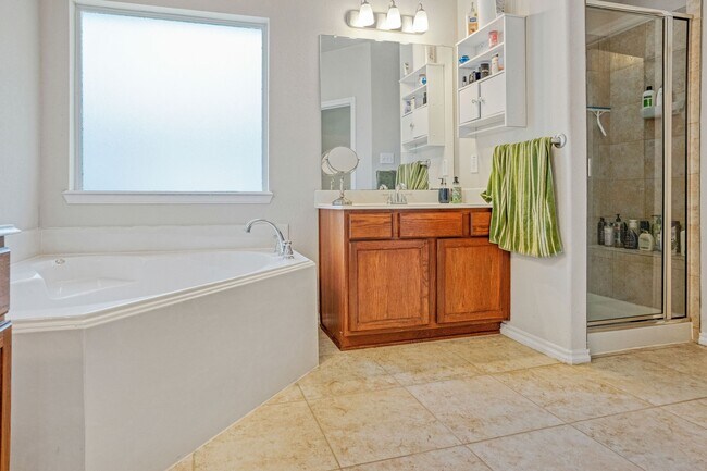 Building Photo - 1601 Katydid Ct