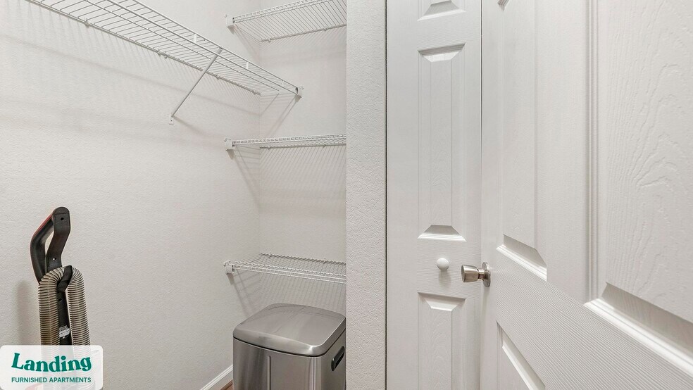 Building Photo - 97 Market Point Dr