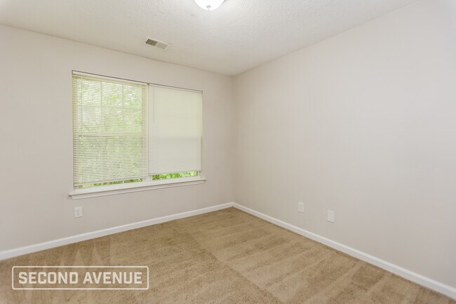 Building Photo - 5211 Hanover St