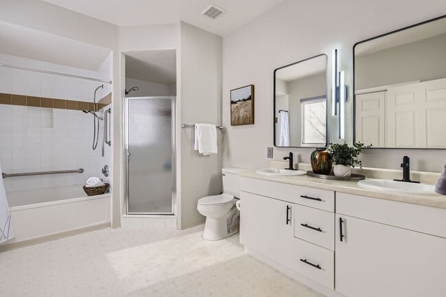Building Photo - 6444 Silver Mesa Dr