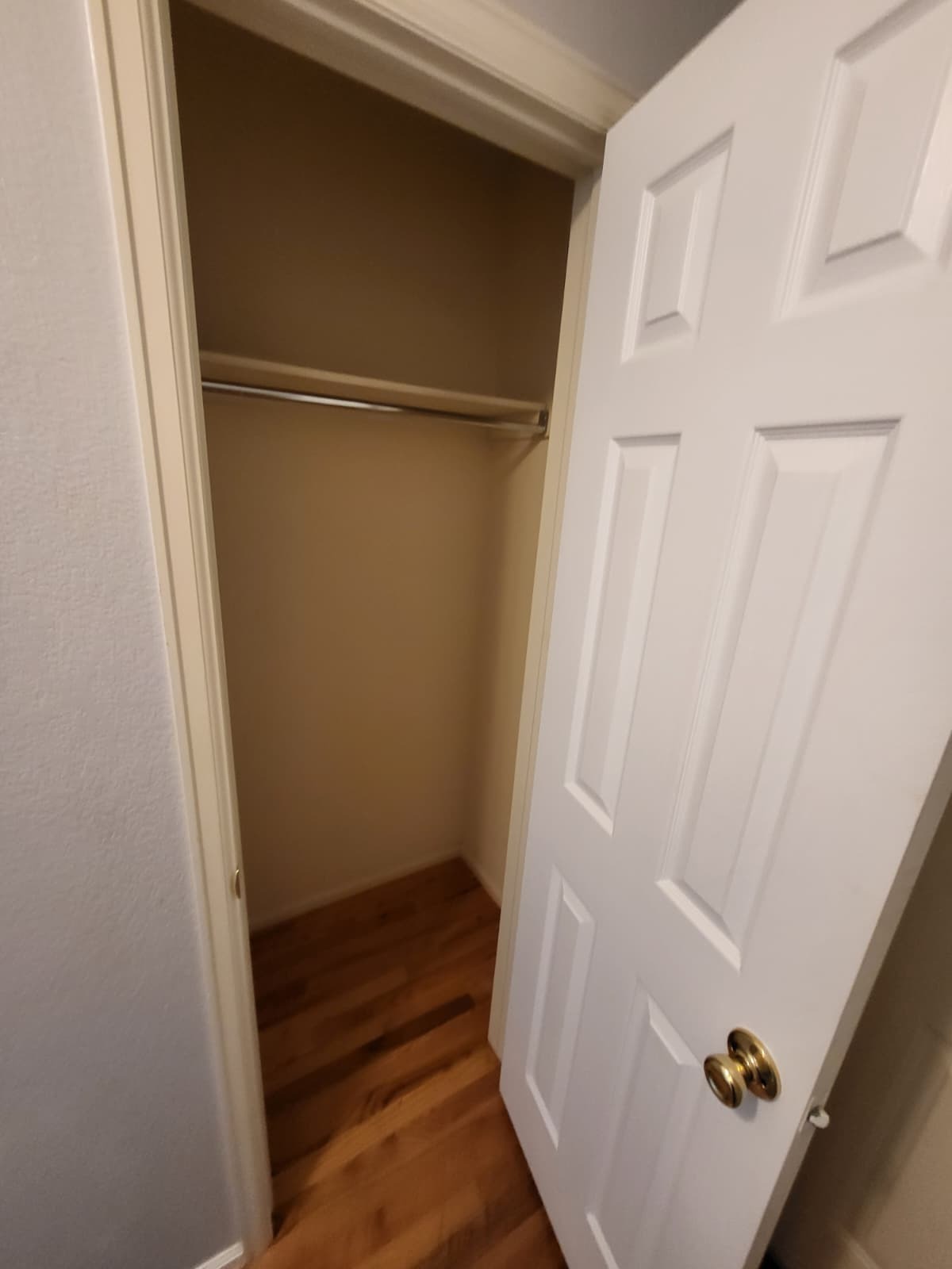 Hall Closet - 2704 Breckenridge PL