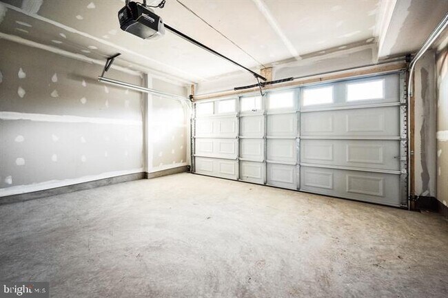 Building Photo - 42508 Invergordon Ter