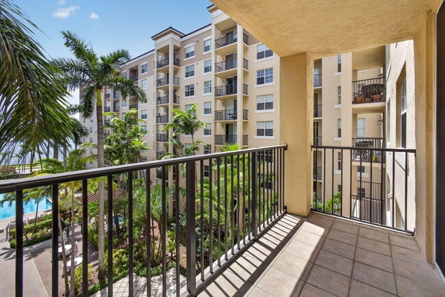 Building Photo - 1801 N Flagler Dr