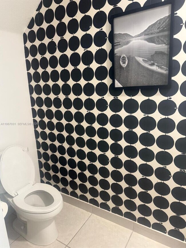 Building Photo - 522 SW 19th Wy