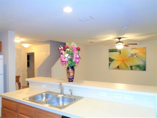 Building Photo - 1636 Pointe W Wy