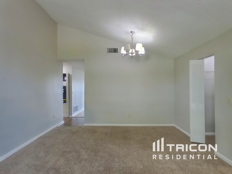 Building Photo - 11650 White Horse Rd