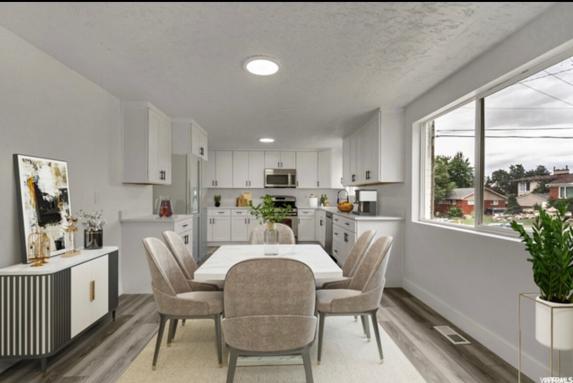 Building Photo - 1571 7th St