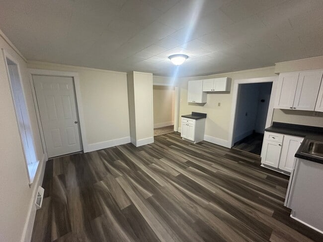 Building Photo - Single Family Home in Grove City