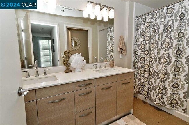 Building Photo - 555 Ygnacio Valley Rd