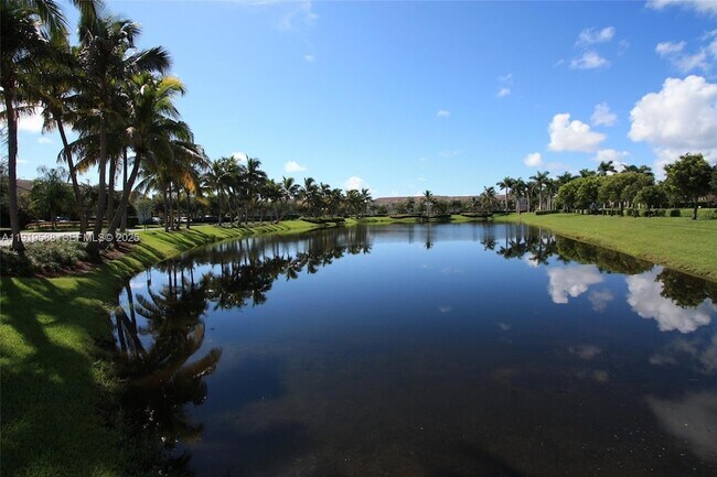 Building Photo - 935 Lemonwood Ct