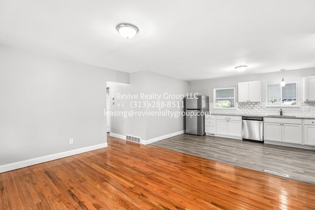 Building Photo - 7223 Mohawk St