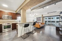 Building Photo - 800 Brazos St