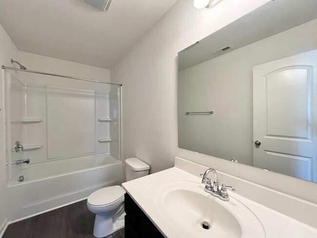 Building Photo - 823 Georgia Oak Ln