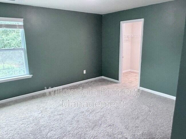Building Photo - 1020 Garrow Dr