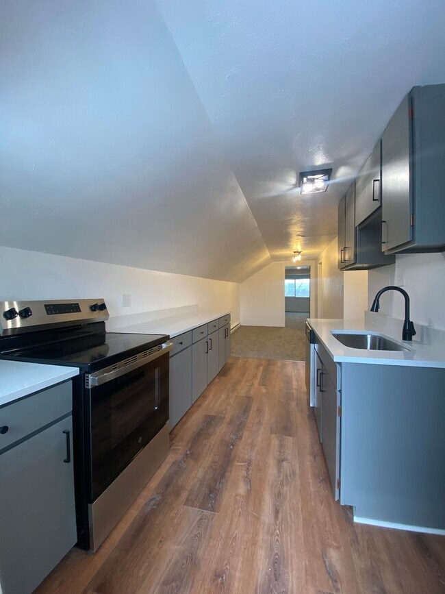 Building Photo - Illinois Duplex