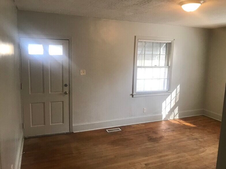 Building Photo - 1508 Mimosa St