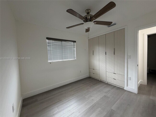 Building Photo - 3021 W 76th St
