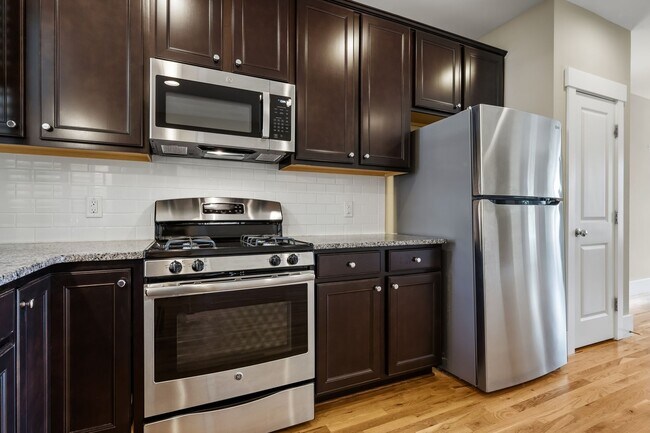 Building Photo - Three Bedroom Briar Chapel Beauty - Available June 1!
