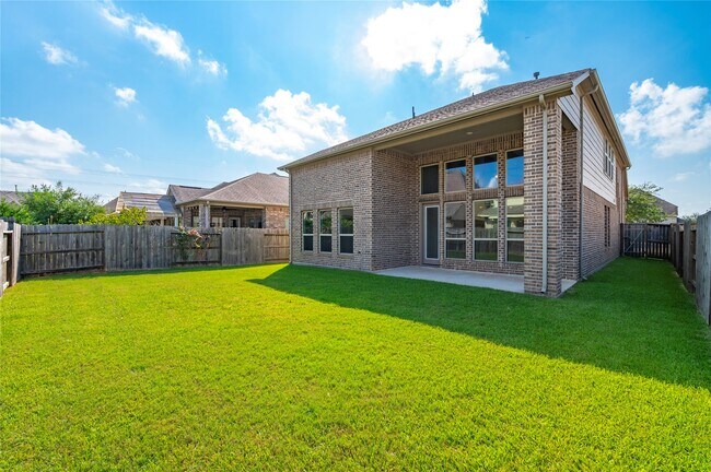 Building Photo - 632 Kickapoo Ct