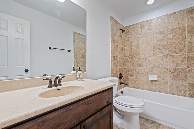 Building Photo - 172 Mirafield Ln