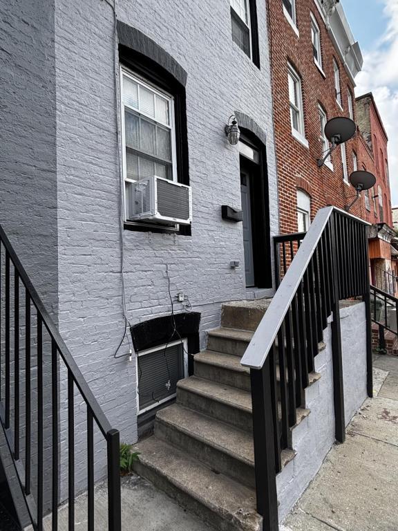 Building Photo - 225 S Fulton Ave